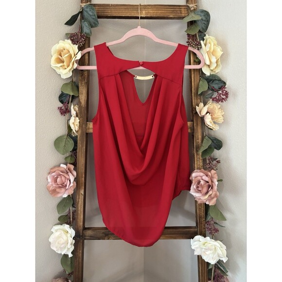 Meraki Sleeveless Red Keyhole Top Lightweight Medium - Picture 5 of 7